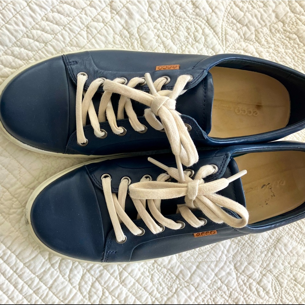 Ecco leather casual shoes